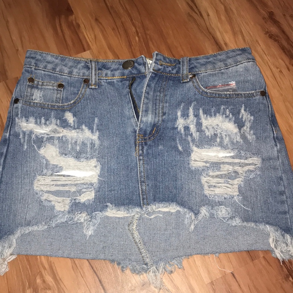 Signature 8 denim skirt